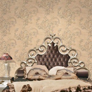 Valentin Yudashkin 3